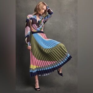 Le Superbe interrupted pattern pleated skirt in interrupted pattern